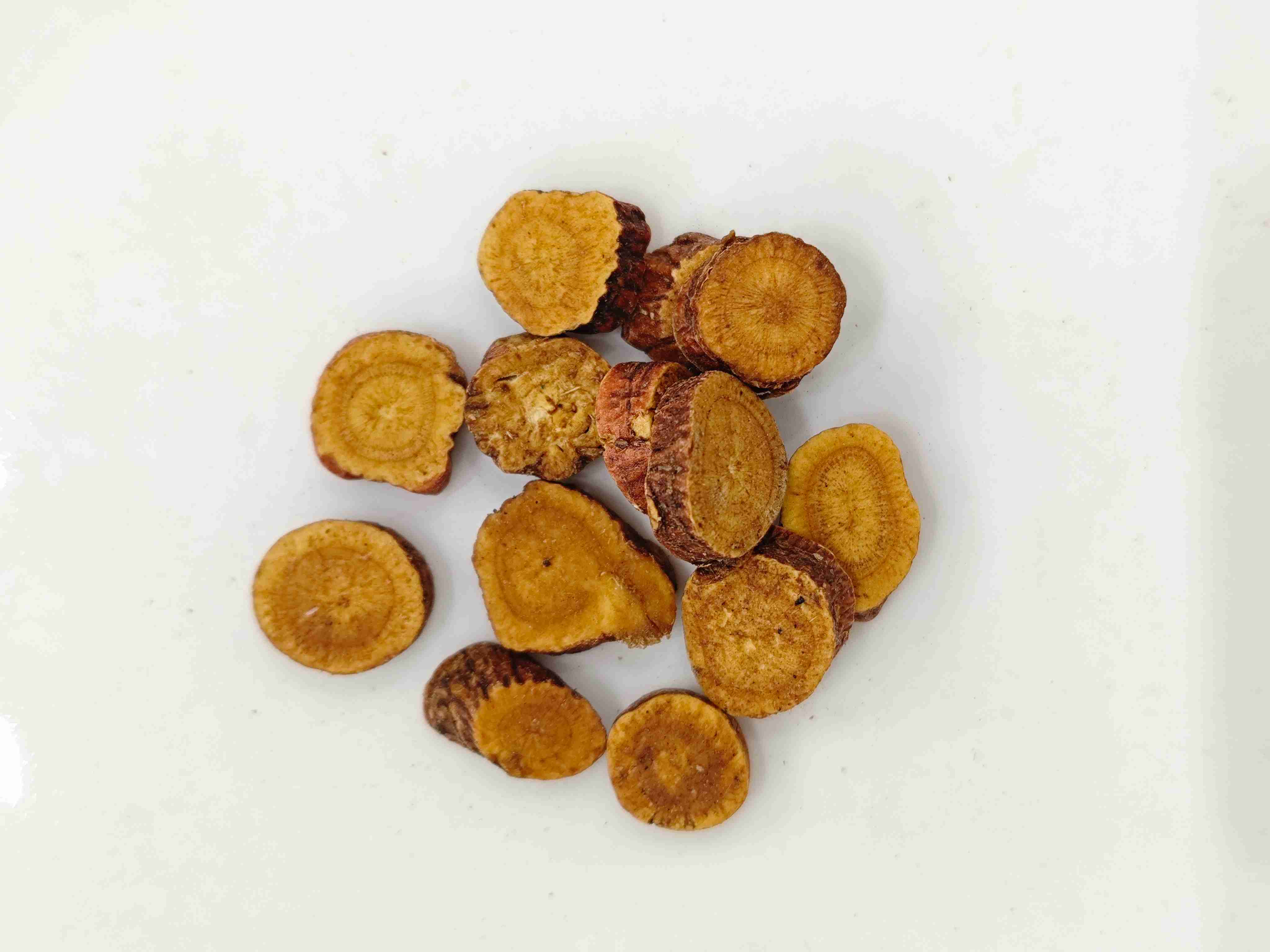 Chuẩn bị rễ cam thảo (Zhigancao)